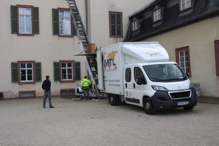 Schlossumzug Transporter AAZ Fabrblich April 2016 14